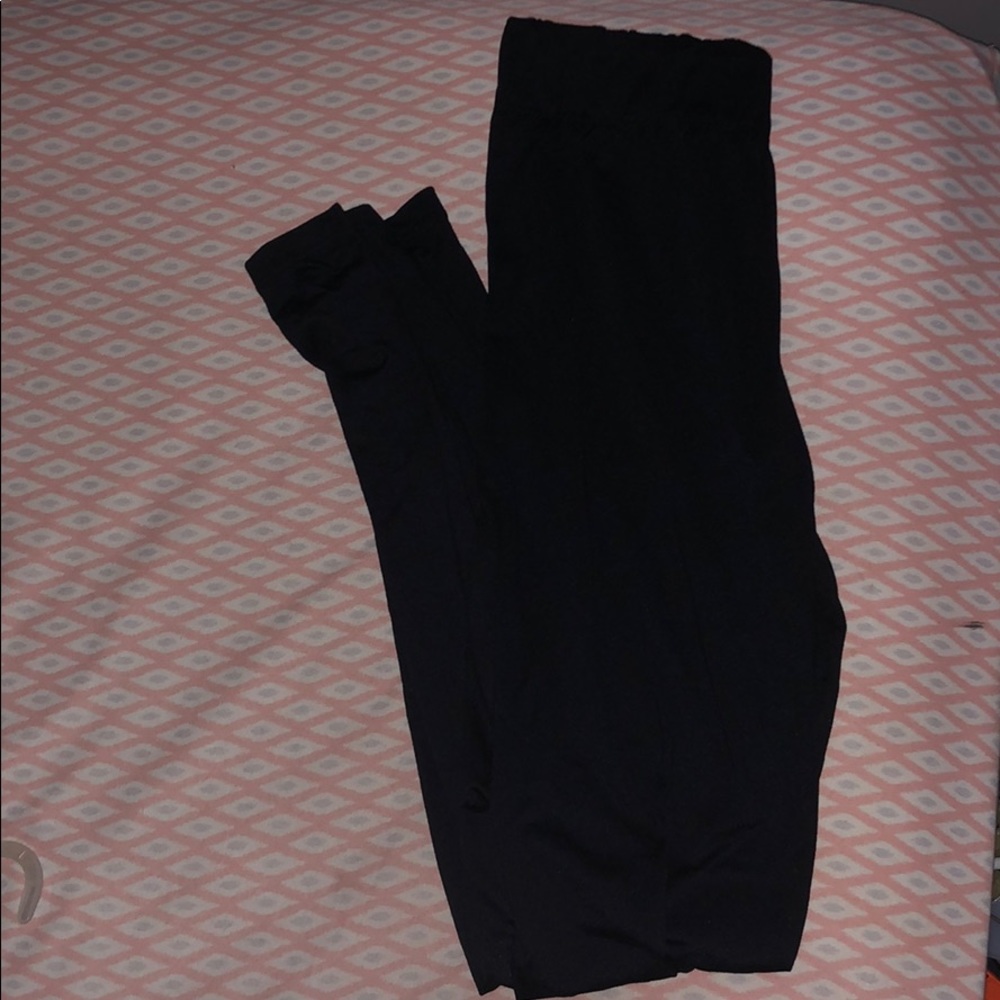 Black leggings from Rue 21